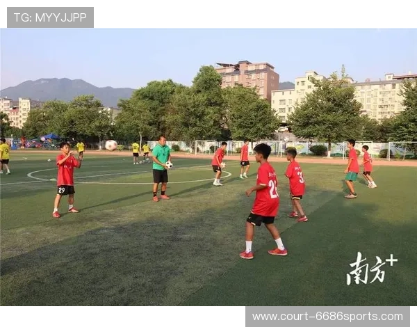桂林市初中生足球球星崭露头角 引领校园足球新风潮 桂林市初中生足球球星崭露头角 引领校园足球新风潮